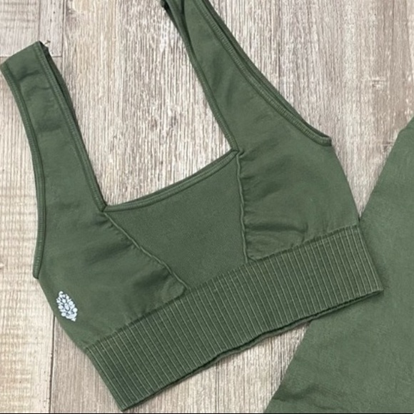 NEW Free People Movement Good Karma Top & Leggings - Picture 3 of 4